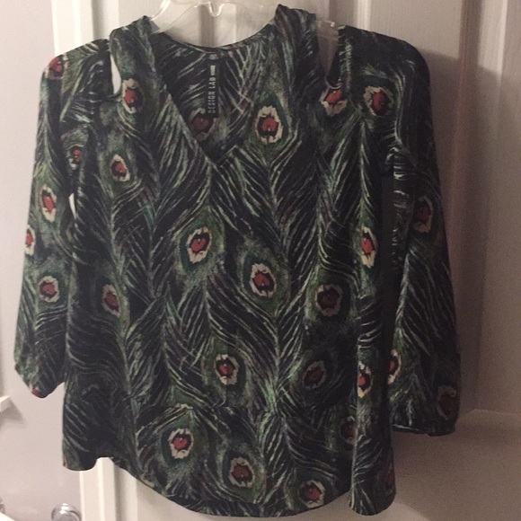 Design Lab blouse 🦚 - Picture 2 of 4